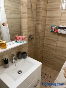 Central Apartament 2 - Image 3