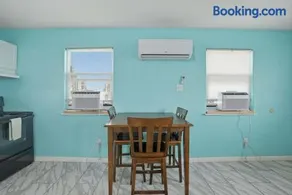 Beachside 1BR Studio Sleeps 4 & Near North Beach - Image 2