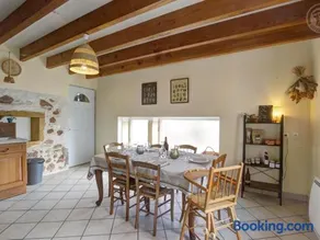 Gîte confortable au cœur de la Loire avec jardin clos - Image 3