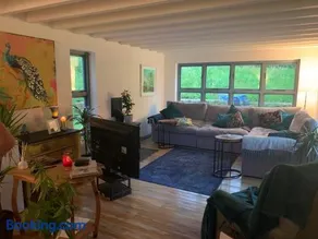 Sleebo Two Bedroom Farmhouse - Image 3