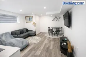 Comfy Haven Family Friendly 2 Bedroom suite - Image 1