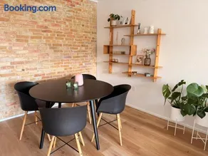Cozy, totally renovated apartment, sleeps 6 - Image 5