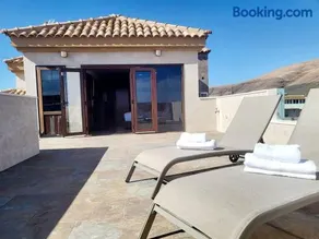 ENJOY House with Large Pool & Jacuzzi - Image 2