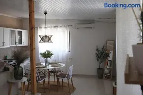 LAXD Summer House - Image 3