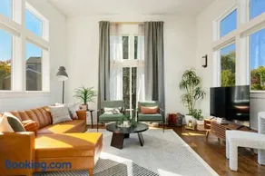 3BR 2.5BA The Orcas Parkside- In Seward Park, near the lake - Image 1