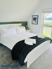 Riverside Haven in Woodbridge - Image 2