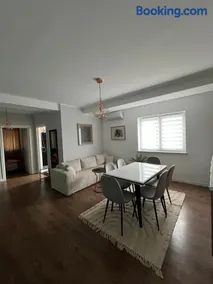 Apartament B&B Cajvana - Image 1