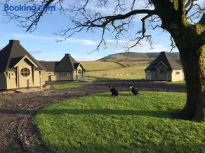Carnethy Cabin - Image 3