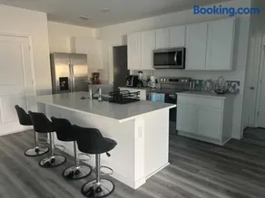 750 per month room for rent - Image 3