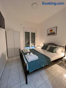 Lux Peraia Apartment - Image 2
