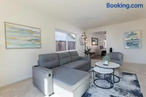 Comfortable Willow Glen Home w Central AC&Heater - Image 1
