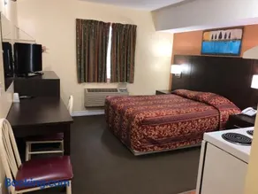 Royal Windsor Motel - Image 5
