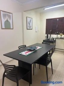 Casa grande e aconchegante, muito central, aluguel de quartos - Image 2