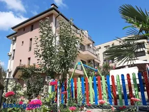 La Mer Apartments - Image 2