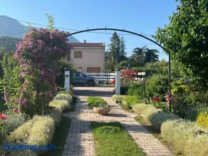 Super maison 5 pièces avec jardin - Image 1