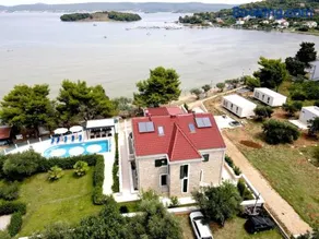 Two bedroom Sea View Apartment - Image 2