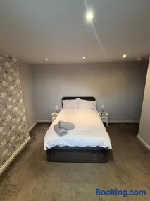 Airport Tavern Accommodation - Image 2