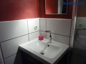Zentrum Volksdorf 350m zur U-Bahn! Sehr gute Lage schickes Apartment - Image 3