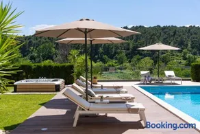 Villa Agava with heated pool, Jacuzzi, sauna, gym, 4 en-suite bedrooms - Image 2