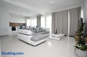 Villa-Apartments Karmel - Image 4