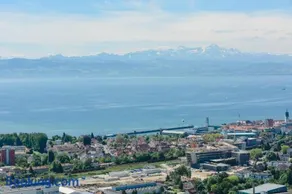 Kiba Panorama Suite Oberteuringen 73 Seeblick & Hallenbad - Image 3