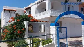 Fotis beach apartment at Komi - Image 2