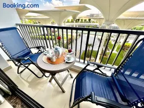 Luxury hotel apartment with pools in front AUC - Image 2