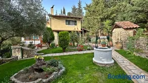 Nikolas Villa - Image 1