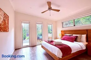 Steavenson River Estate - The Villa and Cottage - Image 2
