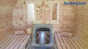 Luksusowa Willa pod Lasem, Otwock - Shared garden, sauna, wood hot tub between two apartments ! Hot tub seasonal May to October - Image 5
