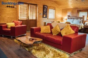 Donard Shadow Lodge - Image 3