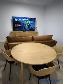 W centrum NOWY Kameralny Apartamenta, Duży Parking, FV, Luksusowo wyposażony, PlayStation 5, Balkon, Klimatyzacja, Taras, Winda, Wyposażona kuchnia - Image 3