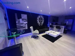 Modern Chrome Heart Haven - Fireplace Bed - Image 2