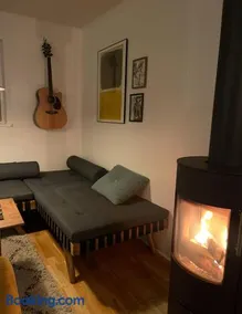 Lovely Year-Round Home With Sea View - Image 4