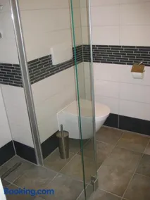Leibniz6 Stilvolles Privatzimmer - Image 1