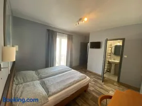 Kalcit Tourist Motel - Image 4