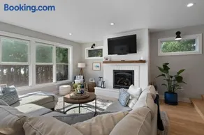 Limestone Edge by Simple Life Rentals - Image 2