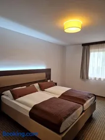 MAMMA MIA Hotel - Image 4