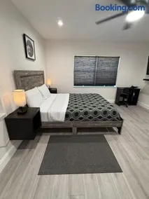 Dania Club Luxury Rentals - Image 3