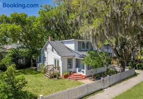 White Lily Cottage - Image 1