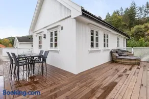 Beautiful house in Risør - Image 1