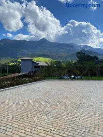 House in Catas Altas with beautiful mountain views - Image 1