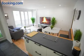 Luxury Suites Keyless Appartement Moderne et Spacieux 90 m2 Parking, Métro 14 Paris - Orly - Image 1
