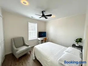 2 Bedroom Apartment in SONO! - Image 4