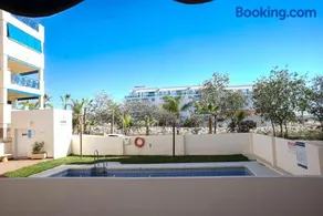 Ubicación ideal, playa y piscina - Image 2