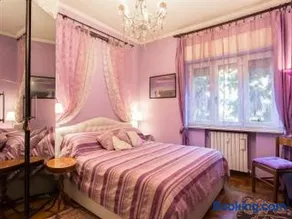 Romantic & Artistic Apartment - Image 2