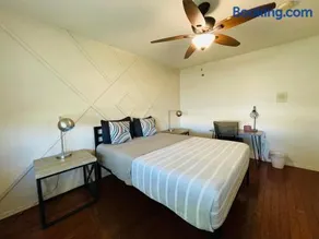 Cozy 3 Bedrooms Town home in Chandler with community pool - Image 2
