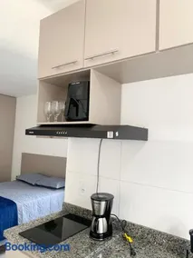 Studio moderno com cozinha completa e Wi-Fi centro - Image 5