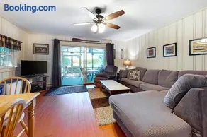 20 Island Drive - Image 2