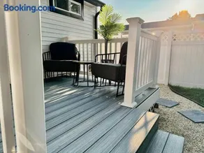 Miami Beach Villas NJ Loft Style Cottage - Image 3